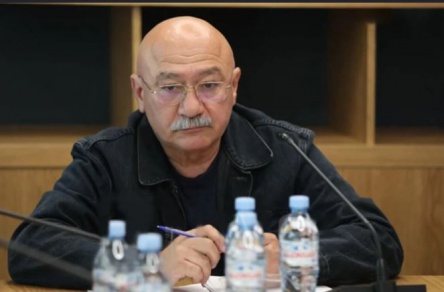 ვასილ მაღლაფერიძე: თავის დროზე ე.წ. ტროიკები უყენებდნენ მუხლს სასამართლოსა და ძიების გარეშე, არ შეიძლება ასეთი საუბარი, მით უმეტეს მედიაზე და მით უმეტეს ევროპარლამენტის სახელით