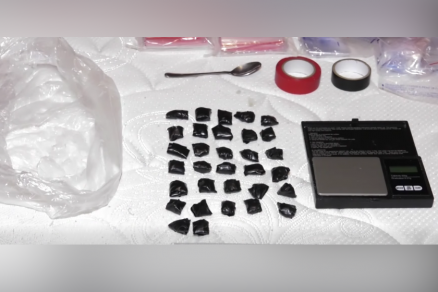 საპატრულო პოლიციამ აჭარაში განსაკუთრებით დიდი ოდენობით ნარკოტიკული და ფსიქოტროპული ნივთიერებები ამოიღო - დაკავებულია 3 პირი