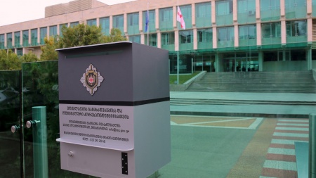 სუს-მა საფლავის უკანონოდ გასხვისებისთვის თბილისის მერიის შპს "ჰერმესის"ზედამხედველი დააკავა